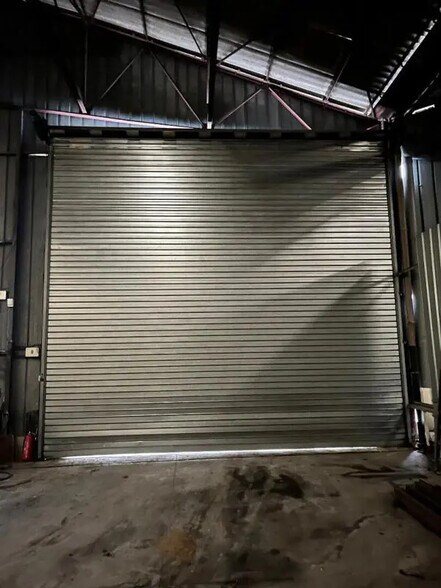 Industriel/Logistique dans Yzeure à vendre - Photo de l’immeuble – Image 3 sur 3