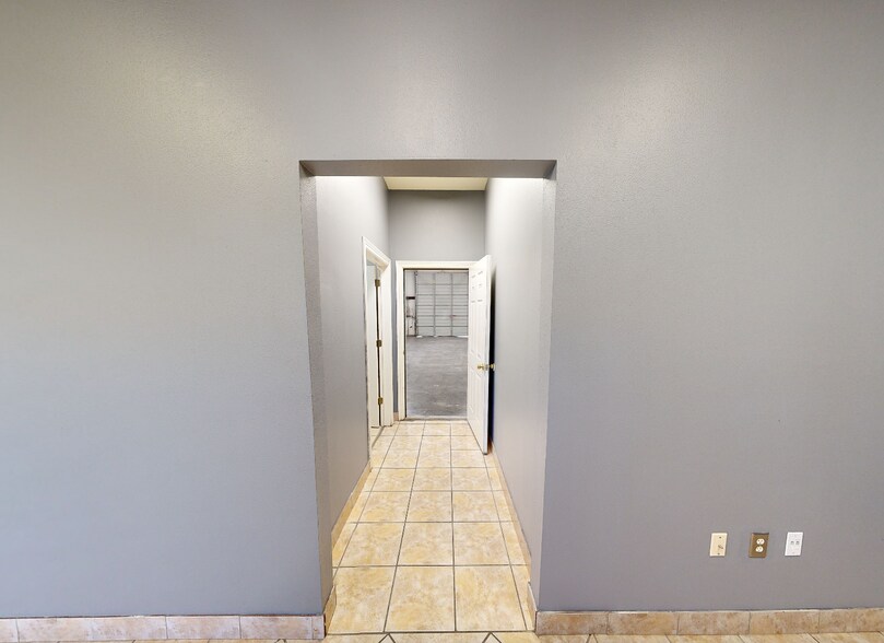 5764-5766 N Thompson St, Springdale, AR à louer - Numérisation 3D Matterport – Image 2 sur 8