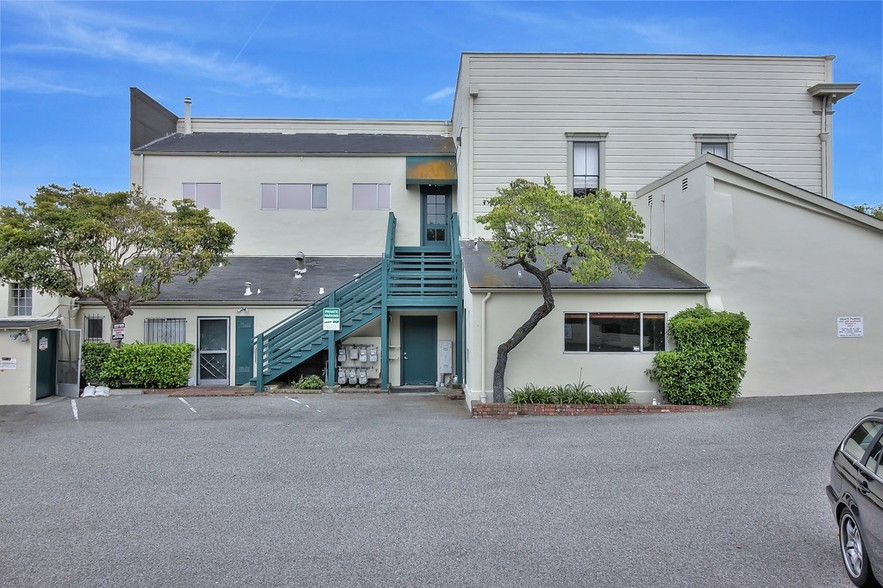 486 Alvarado St, Monterey, CA à louer - Photo de l’immeuble – Image 3 sur 65