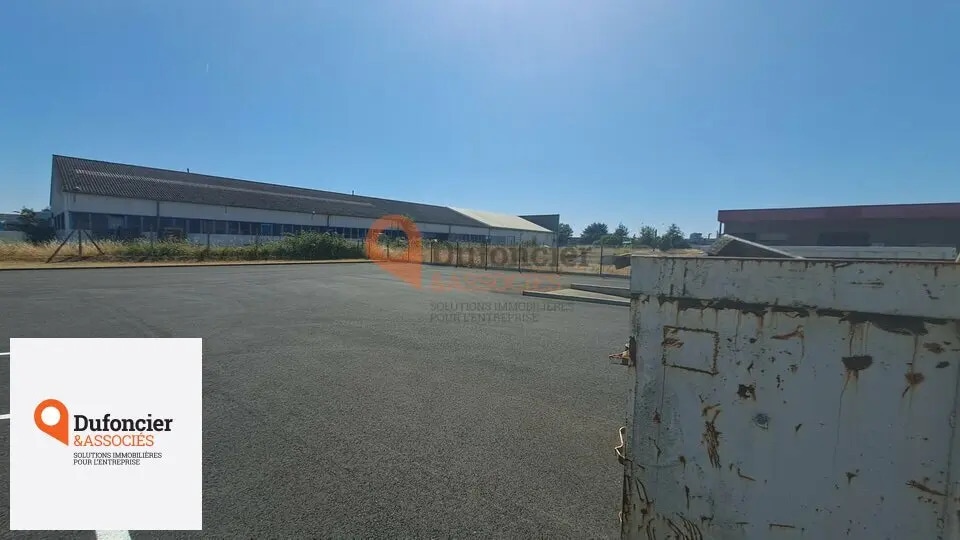 Bureau dans Châtellerault à louer - Photo de l’immeuble – Image 3 sur 7