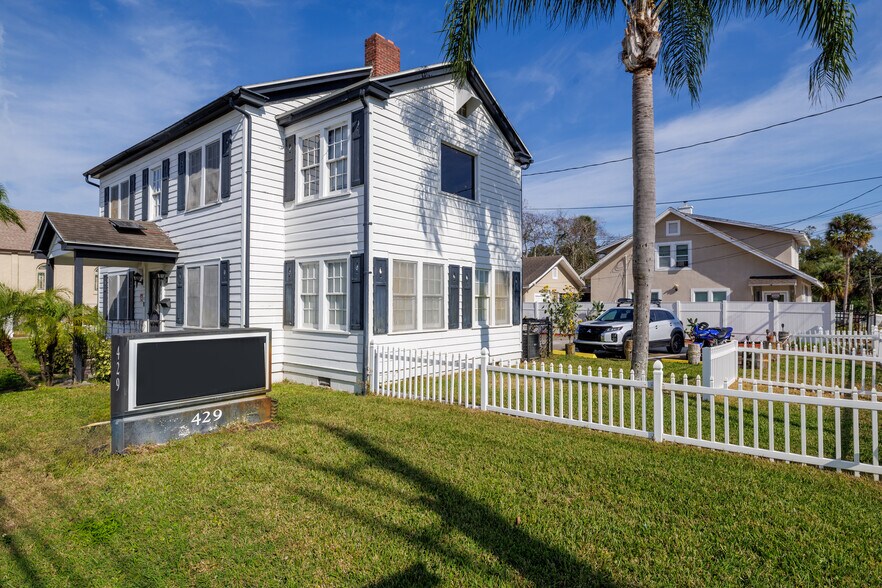 429 N Ridgewood Ave, Daytona Beach, FL à vendre - Photo de l’immeuble – Image 2 sur 17