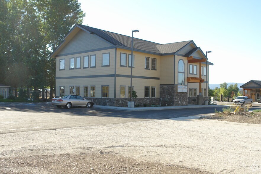 11915 E Broadway Ave, Spokane Valley, WA à louer - Photo de l’immeuble – Image 2 sur 3
