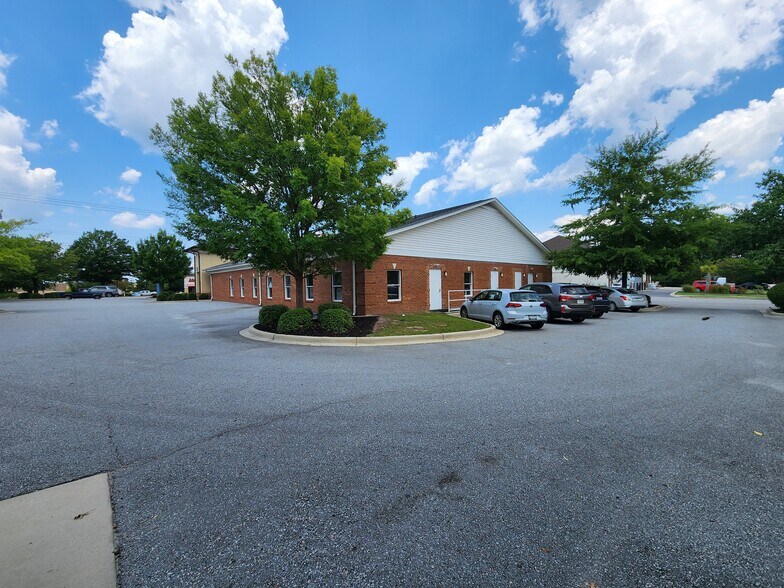 5551 Sunset Blvd, Lexington, SC à louer - Photo de l’immeuble – Image 2 sur 20
