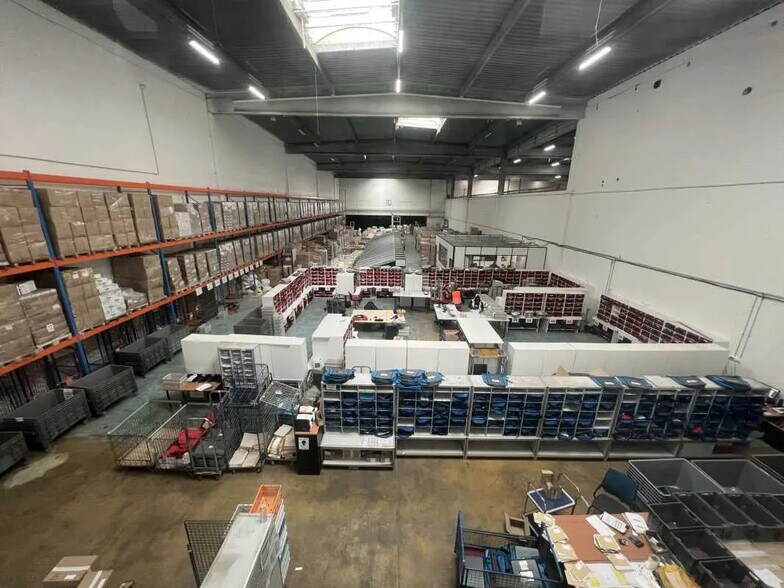 Industriel/Logistique dans Le Blanc-Mesnil à louer - Photo de l’immeuble – Image 3 sur 24