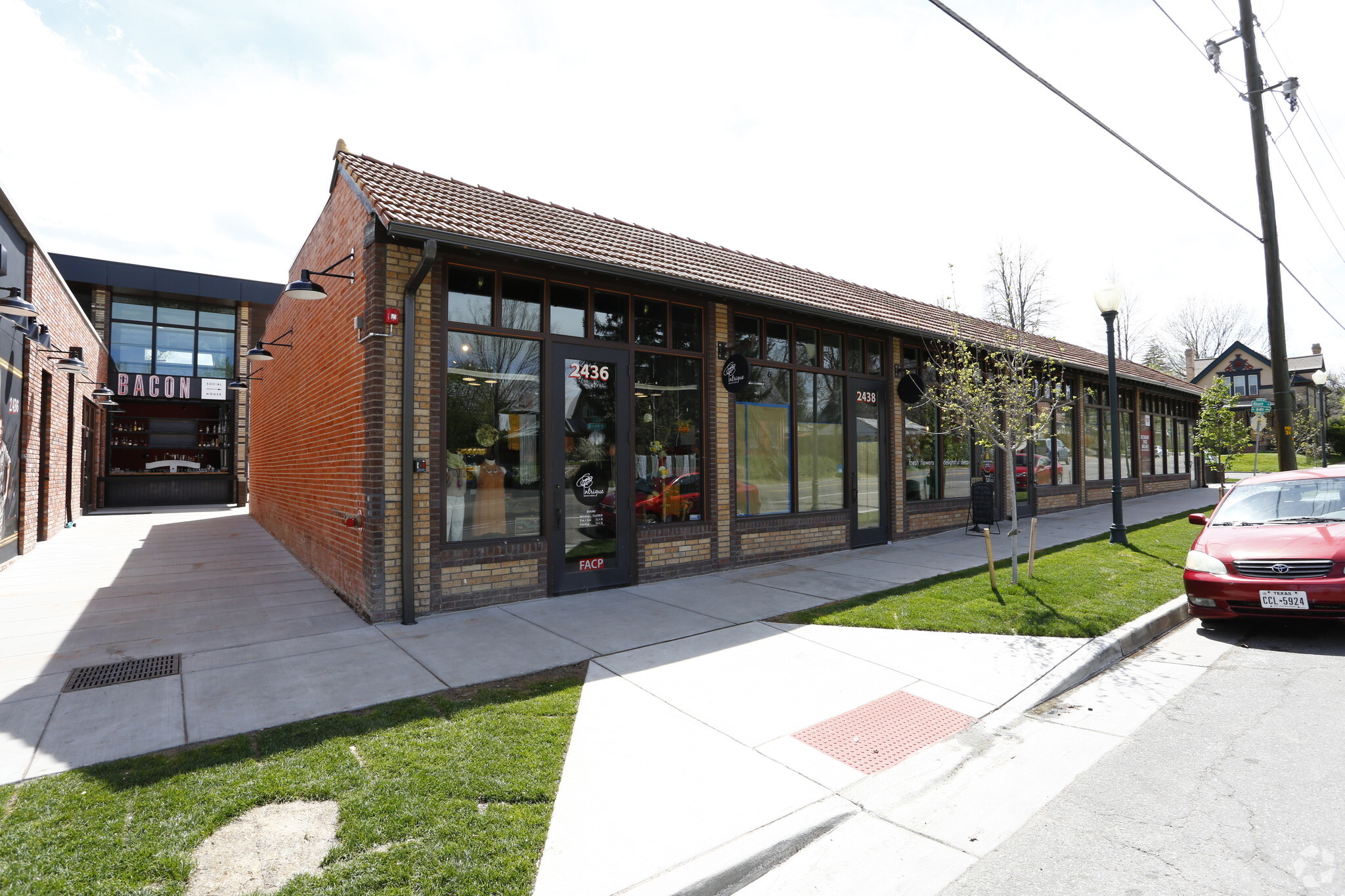 2434-2450 W 44th Ave, Denver, CO à louer Photo principale– Image 1 sur 20