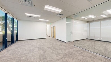 2037-2077 S Vineyard Ave, Ontario, CA à louer Numérisation 3D Matterport– Image 1 sur 14