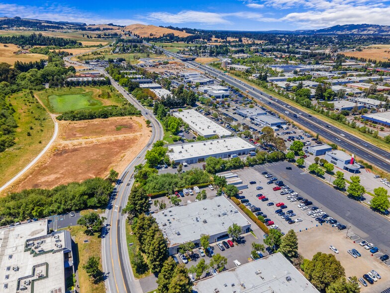 1130 Industrial Ave, Petaluma, CA à vendre - Photo de l’immeuble – Image 1 sur 8