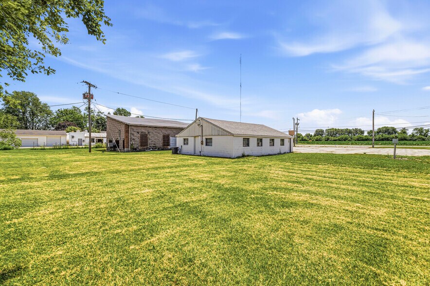 7874 E State Road 28, Elwood, IN à vendre - Photo de l’immeuble – Image 3 sur 32