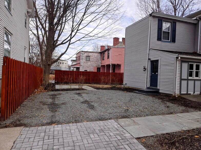 130 Mansfield St, Belvidere, NJ à louer - Photo de l’immeuble – Image 3 sur 5