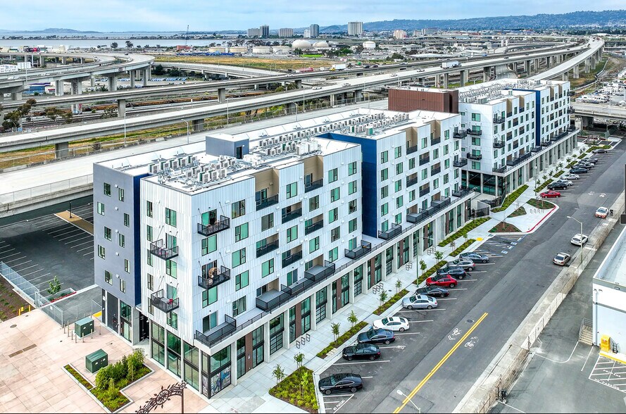 2121 Wood St, Oakland, CA à louer - Photo de l’immeuble – Image 2 sur 16