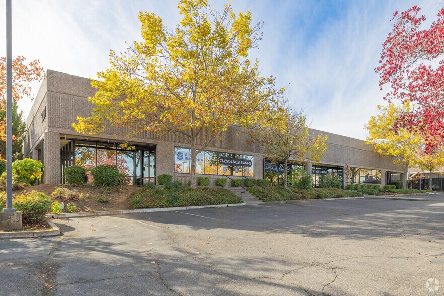 5001 Windplay Dr, El Dorado Hills, CA à vendre - Photo principale – Image 1 sur 4