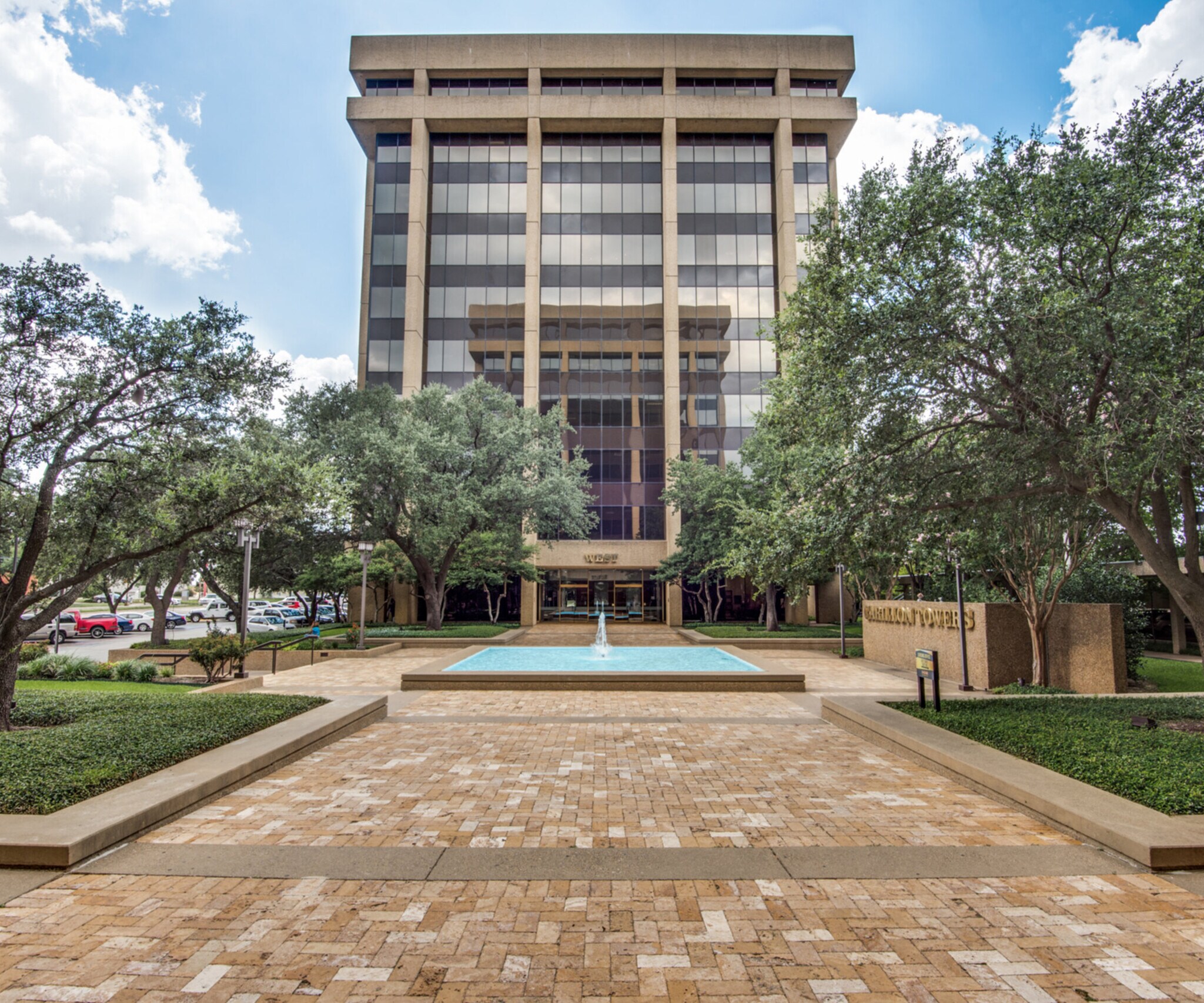 13601 Preston Rd, Dallas, TX à louer Photo principale– Image 1 sur 6