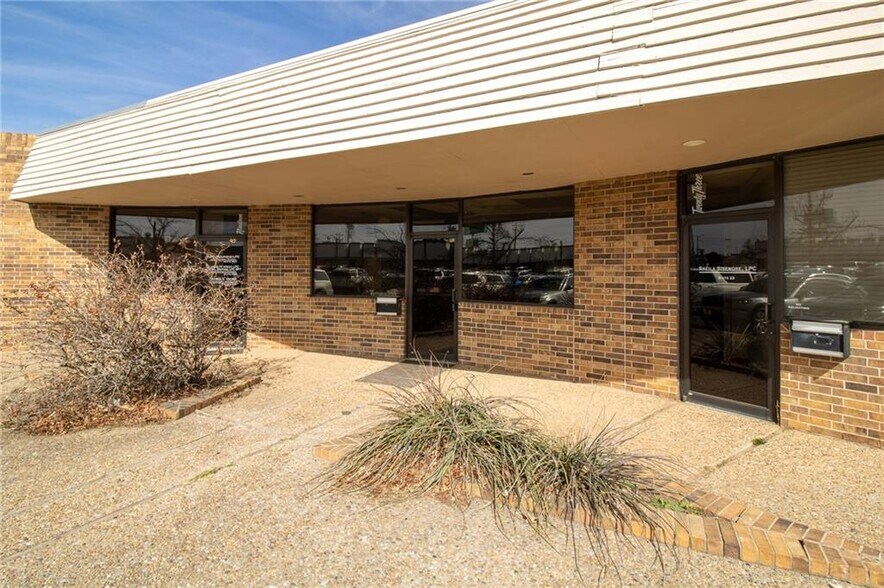 1212 Air Depot, Midwest City, OK à vendre - Photo de l’immeuble – Image 2 sur 2