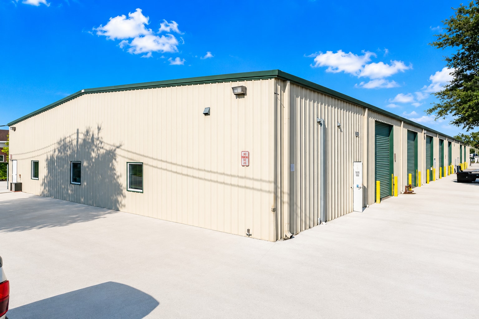 1500 L and R Industrial Blvd, Tarpon Springs, FL à louer Photo intérieure– Image 1 sur 5