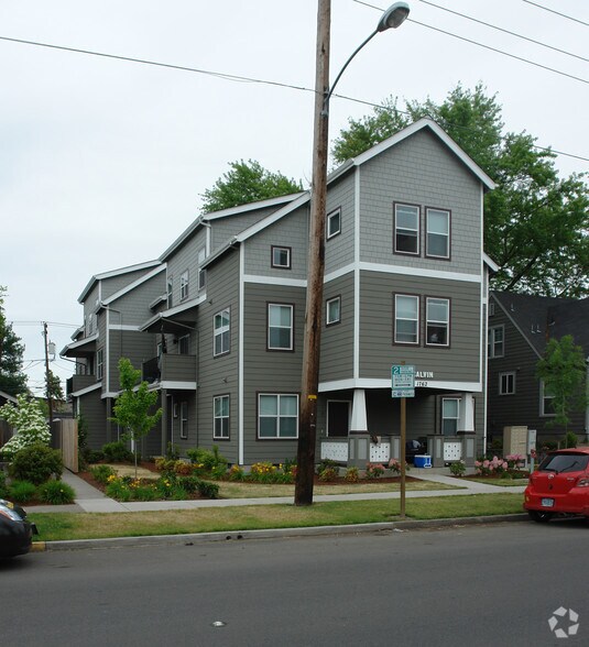 1762 Hilyard St, Eugene, OR à vendre - Photo de l’immeuble – Image 2 sur 2