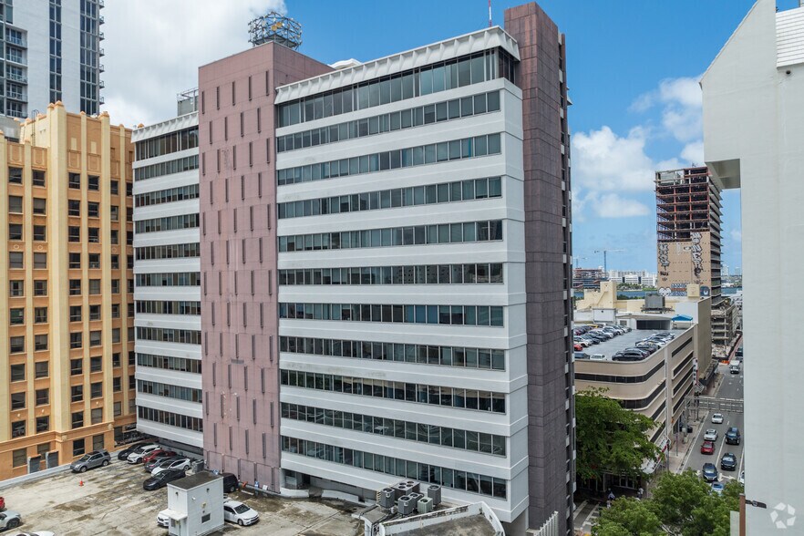 150 SE 2nd Ave, Miami, FL à louer - Photo de l’immeuble – Image 1 sur 181