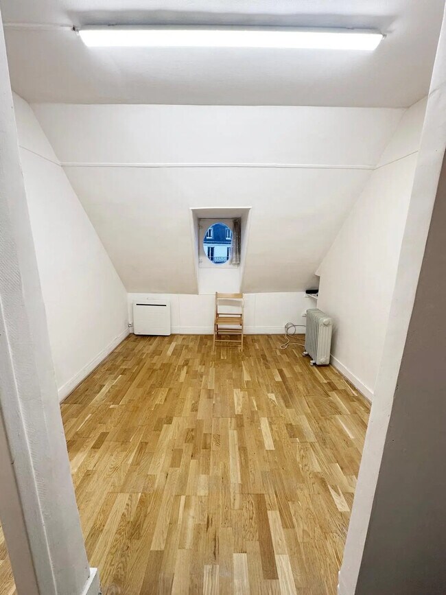 Plus de détails pour 29 Rue Bleue, Paris - Bureau à louer