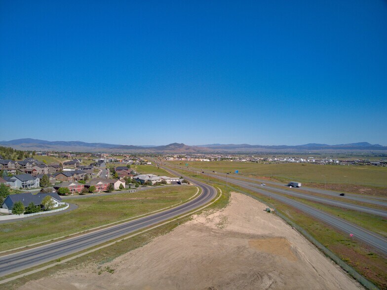 3108 Colonial Dr, Helena, MT à vendre - Photo de l’immeuble – Image 2 sur 17
