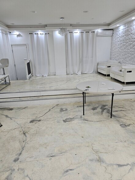 76-06 Rockaway Blvd, Woodhaven, NY à louer - Photo intérieure – Image 3 sur 3