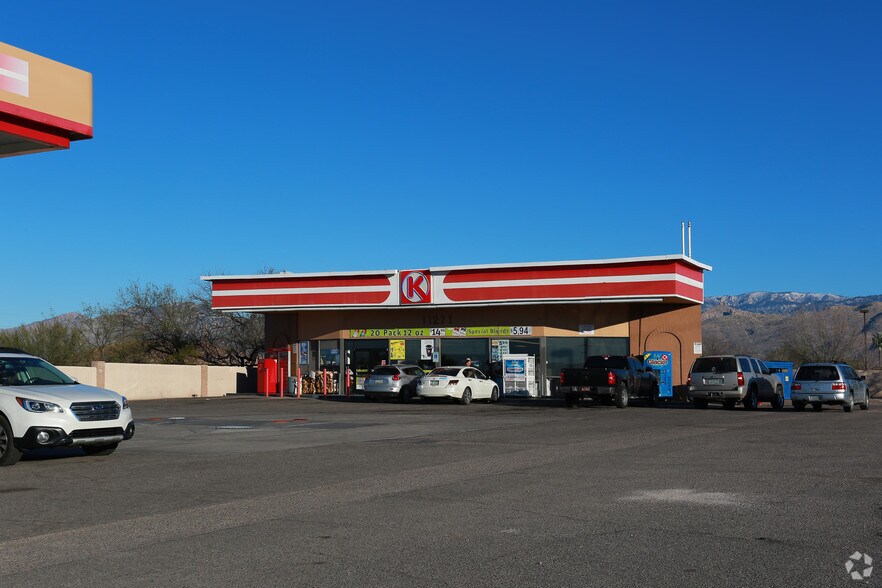 11271 E Tanque Verde Rd, Tucson, AZ à louer - Photo principale – Image 1 sur 3
