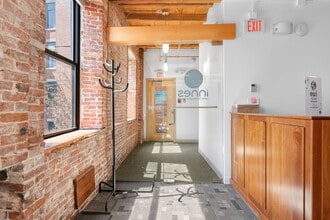 40R Merrimac St, Newburyport, MA à louer Photo intérieure– Image 2 sur 15