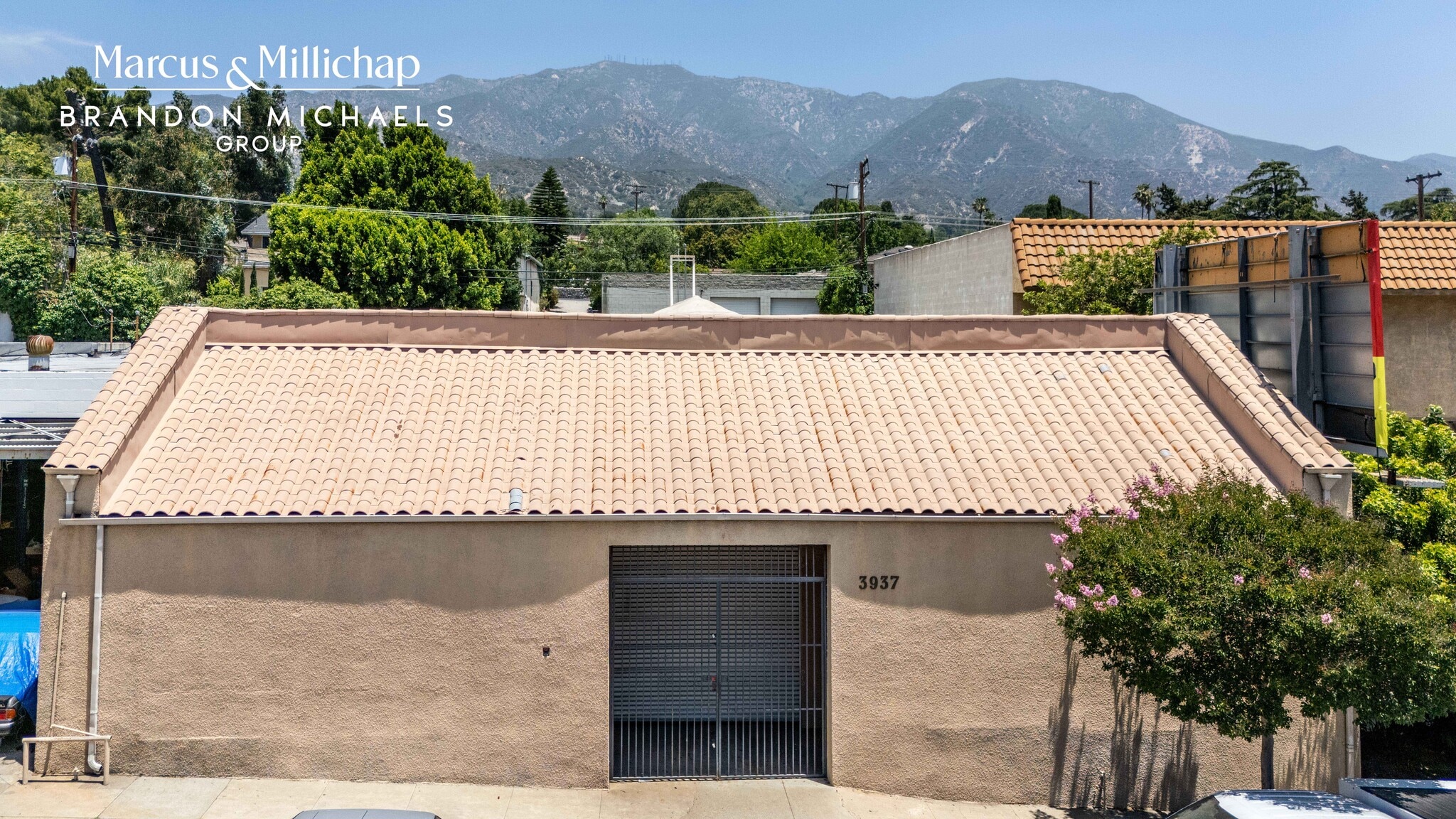 3937 Foothill Blvd, La Crescenta, CA à vendre Photo de l’immeuble– Image 1 sur 11