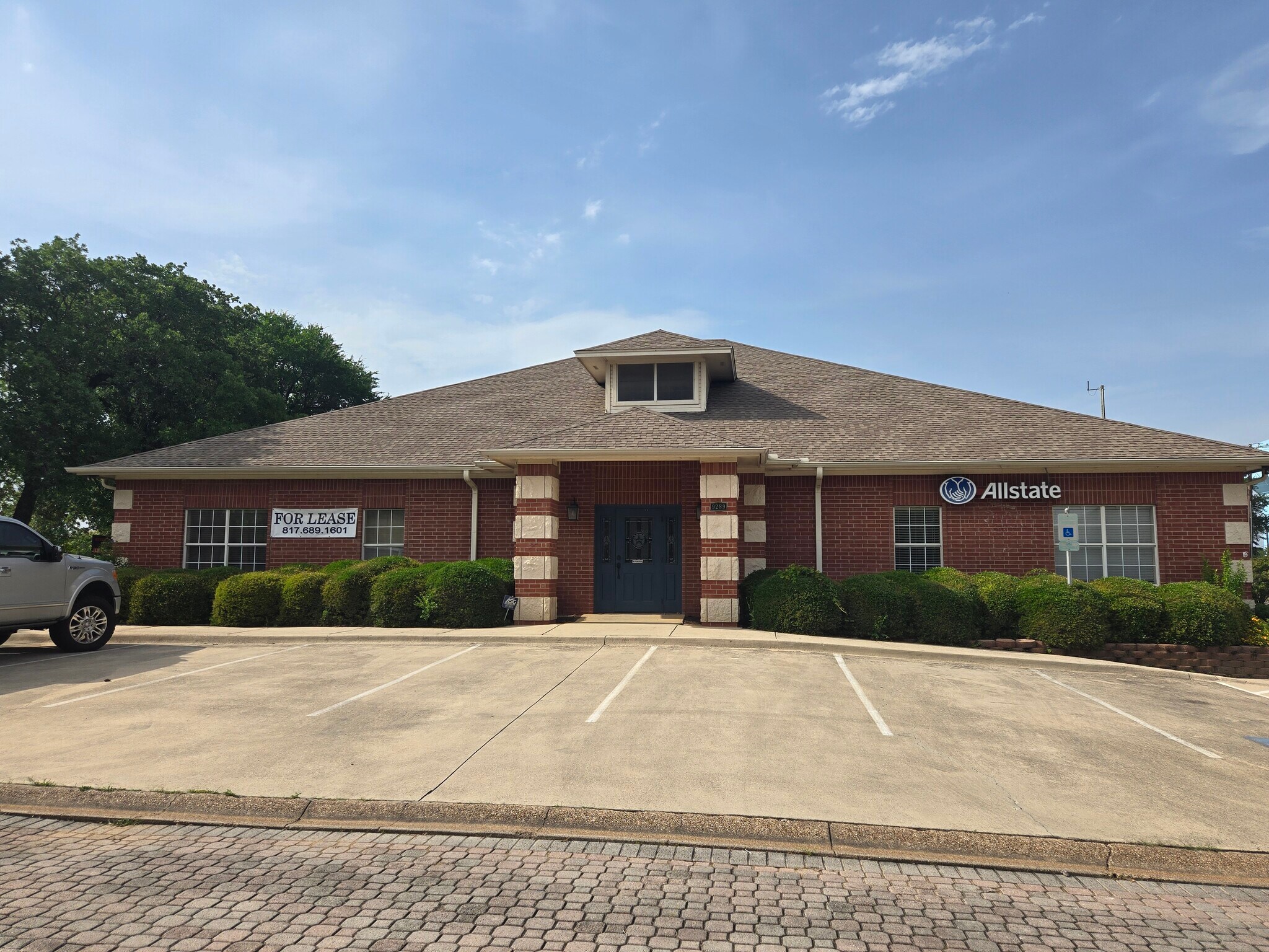 9289 Huntington Sq, North Richland Hills, TX à louer Photo de l’immeuble– Image 1 sur 10