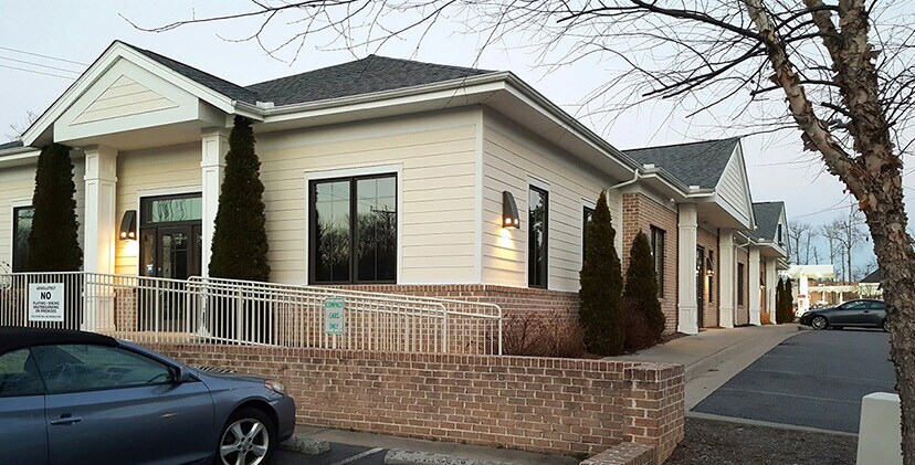 Fox Chase Lane portefeuille de 2 biens à vendre sur LoopNet.fr - Photo de l’immeuble – Image 2 sur 4