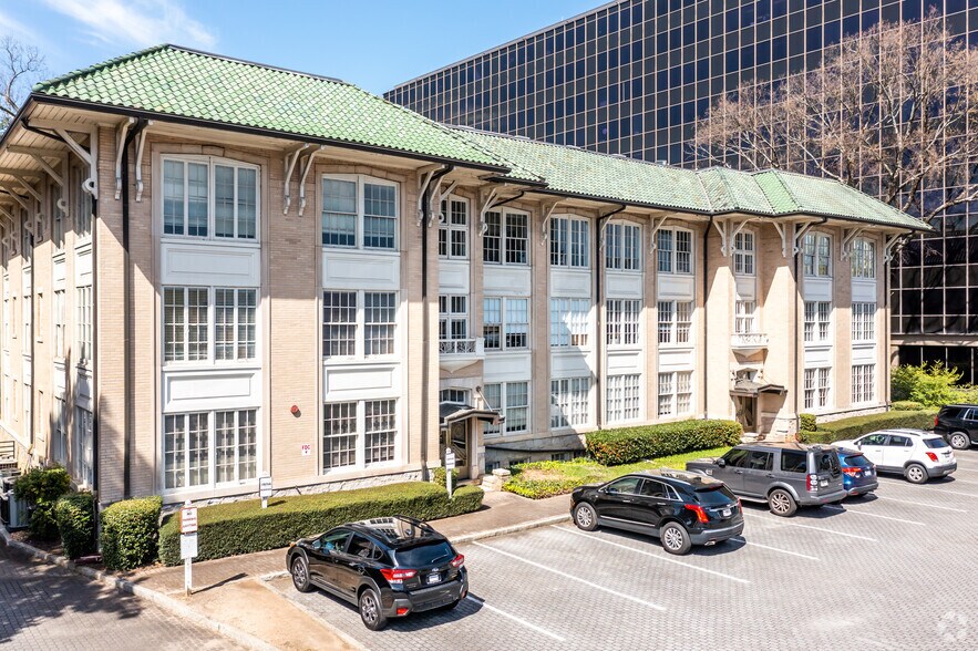 1708 Peachtree St NW, Atlanta, GA à louer - Photo de l’immeuble – Image 3 sur 6