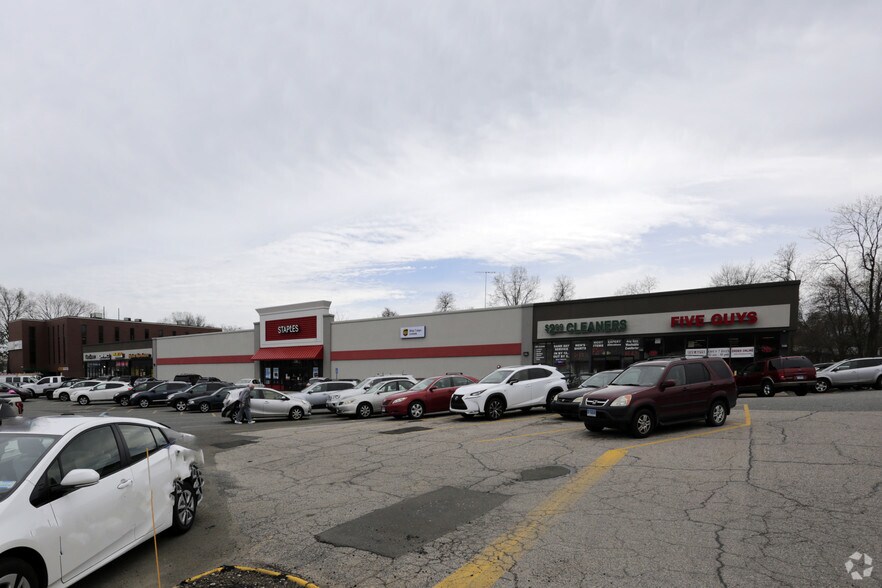420-440 Westport Ave, Norwalk, CT à louer - Photo de l’immeuble – Image 3 sur 6