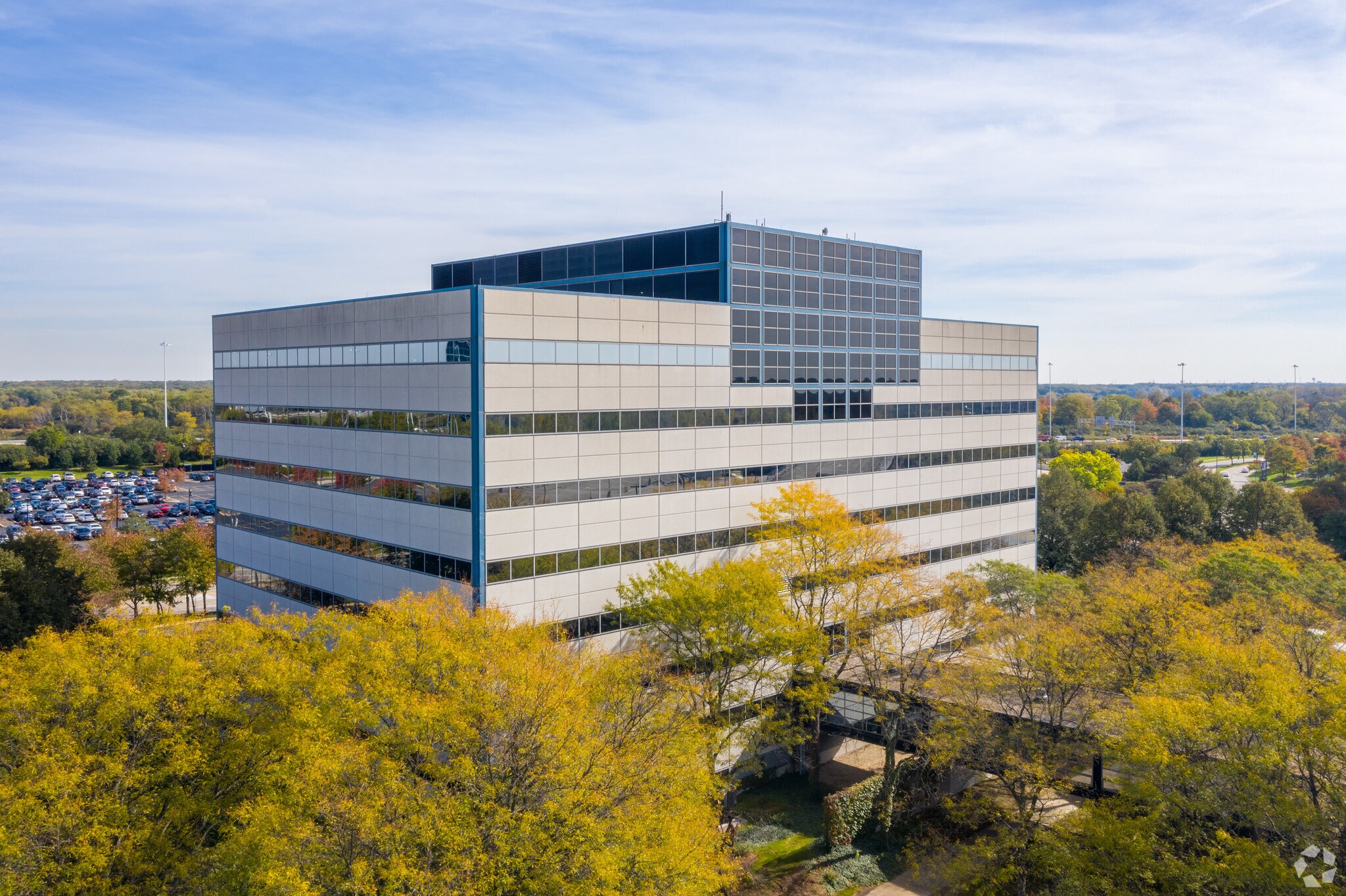 300 N Martingale Rd, Schaumburg, IL à louer Photo de l’immeuble– Image 1 sur 12