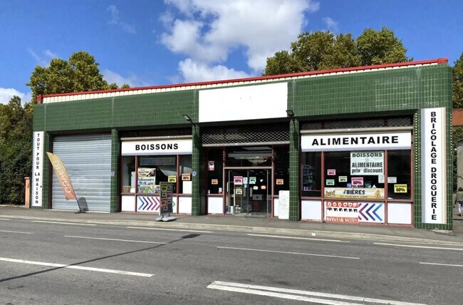 Plus de détails pour Local commercial à louer