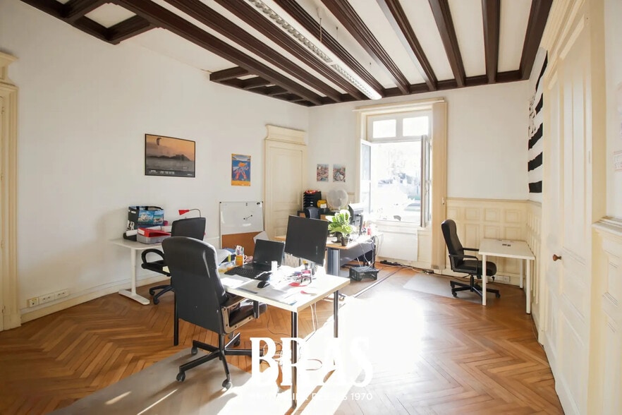 Bureau dans Nantes à louer - Photo de l’immeuble – Image 2 sur 7