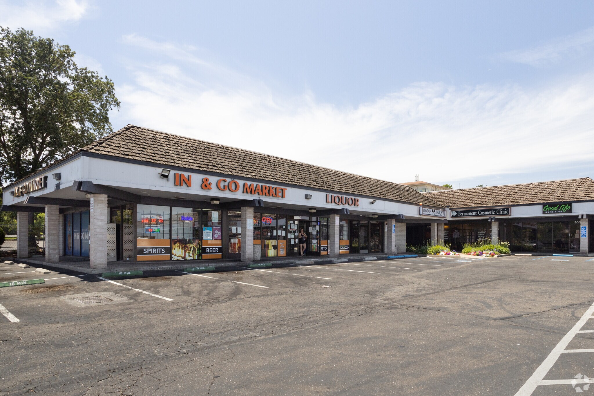 12417 Fair Oaks Blvd, Citrus Heights, CA à louer Photo de l’immeuble– Image 1 sur 7