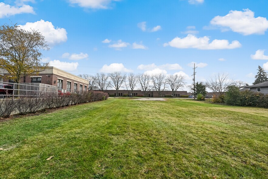 3918 Cass ave, Westmont, IL à vendre - Photo de l’immeuble – Image 3 sur 11