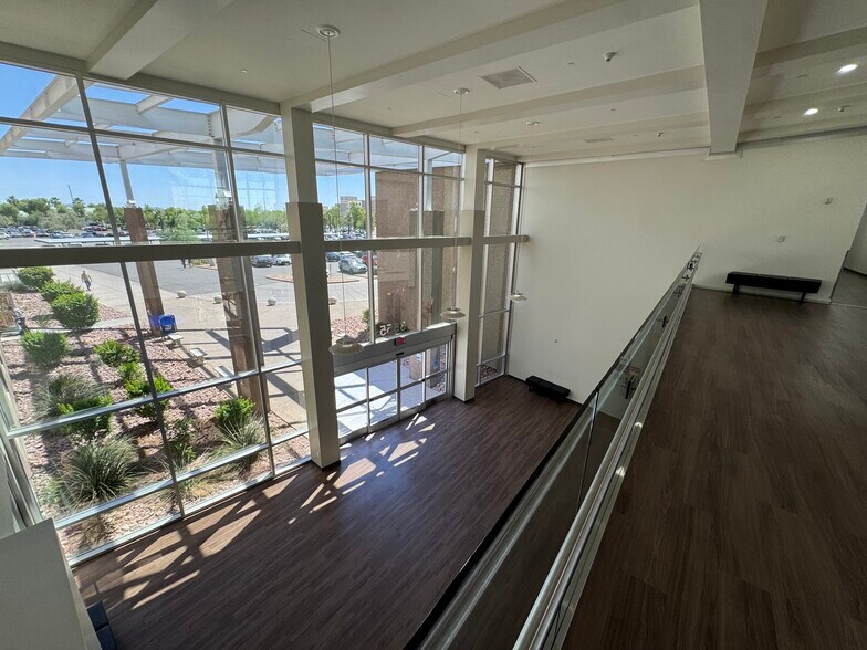 13555 W McDowell Rd, Goodyear, AZ à louer - Photo de l’immeuble – Image 3 sur 8