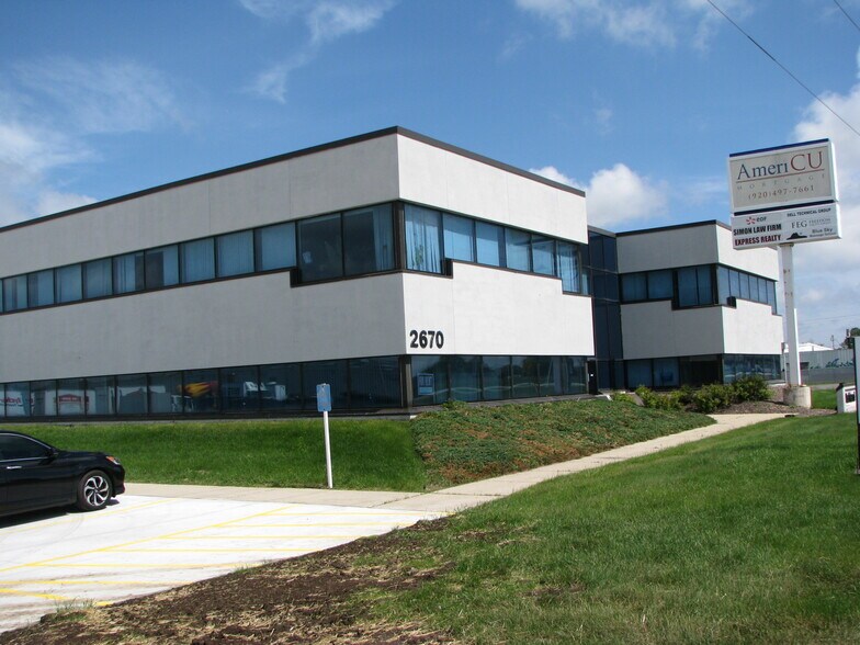 2670 S Ashland Ave, Green Bay, WI à louer - Photo de l’immeuble – Image 2 sur 10