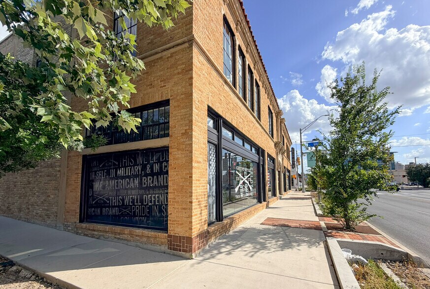 900 Broadway St, San Antonio, TX à louer - Photo de l’immeuble – Image 2 sur 5