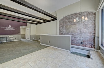 528-538 Bloomfield Ave, Verona, NJ à louer Photo intérieure– Image 2 sur 10