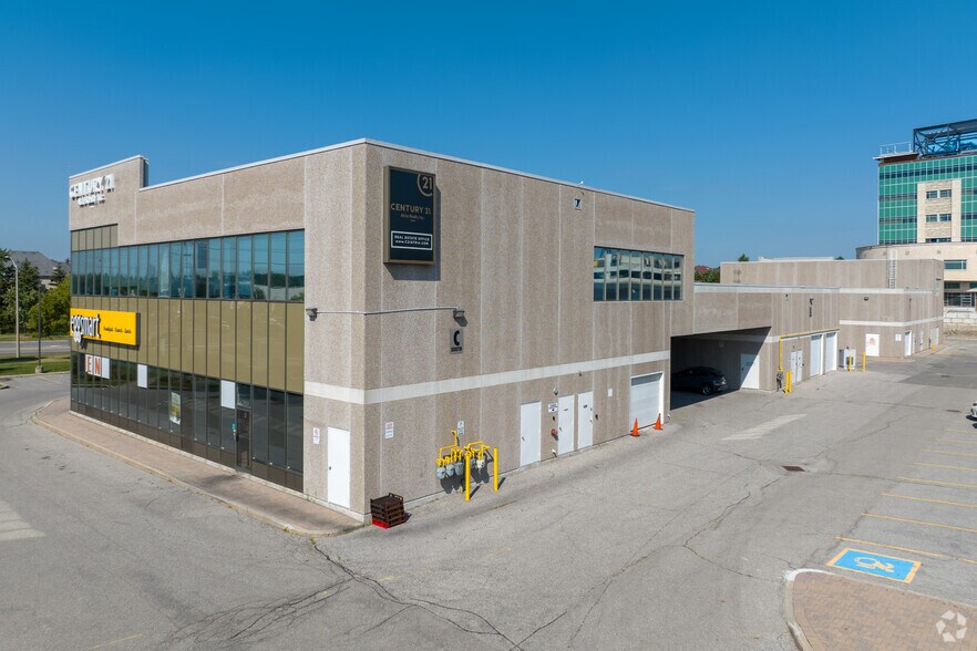 1550 16th Ave, Richmond Hill, ON à louer - Photo de l’immeuble – Image 2 sur 3