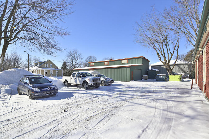 411 St Notre-Dame, Saint-hugues, QC à vendre - Photo de l’immeuble – Image 2 sur 5