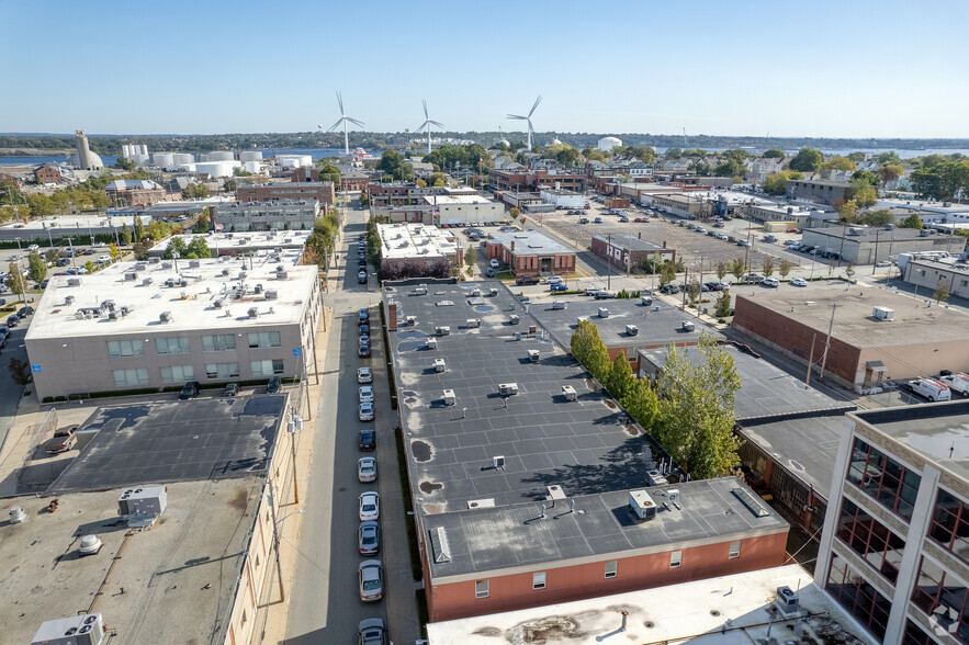 17 Virginia Ave, Providence, RI à louer - Photo de l’immeuble – Image 3 sur 5