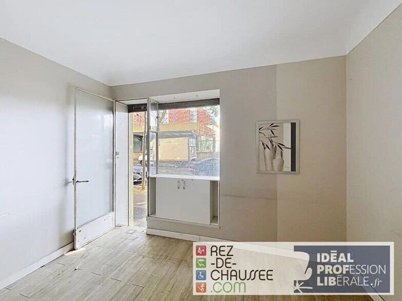 Local commercial dans Clichy à vendre - Photo de l’immeuble – Image 2 sur 9