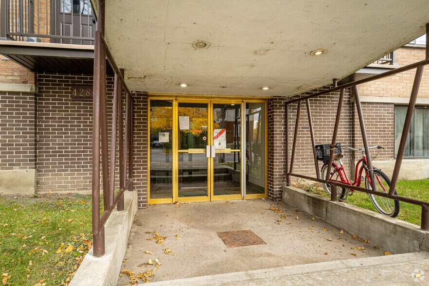 4280 Rue Broadway, Montréal, QC à vendre - Photo de l’immeuble – Image 2 sur 2