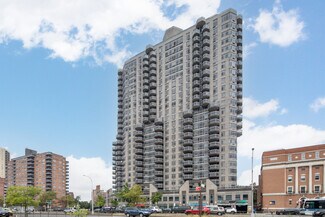 Plus de détails pour 112-03 Queens Blvd, Forest Hills, NY - Logement à vendre