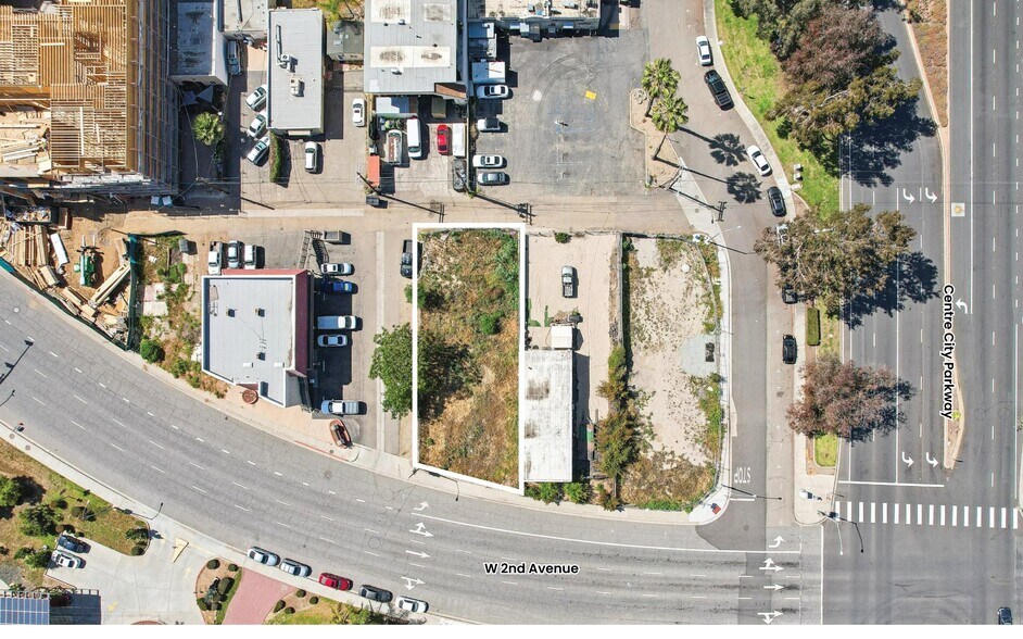 522 W 2nd Ave, Escondido, CA à vendre - Photo de l’immeuble – Image 3 sur 6
