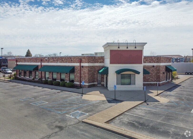 7640 N Shadeland Ave, Indianapolis, IN à vendre - Photo de l’immeuble – Image 2 sur 4