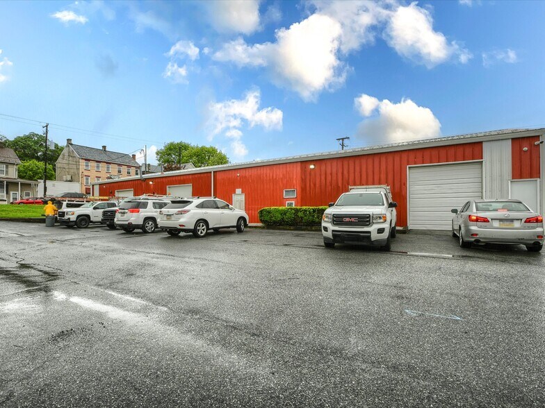 610 Front St, Catasauqua, PA à vendre - Photo de l’immeuble – Image 3 sur 31