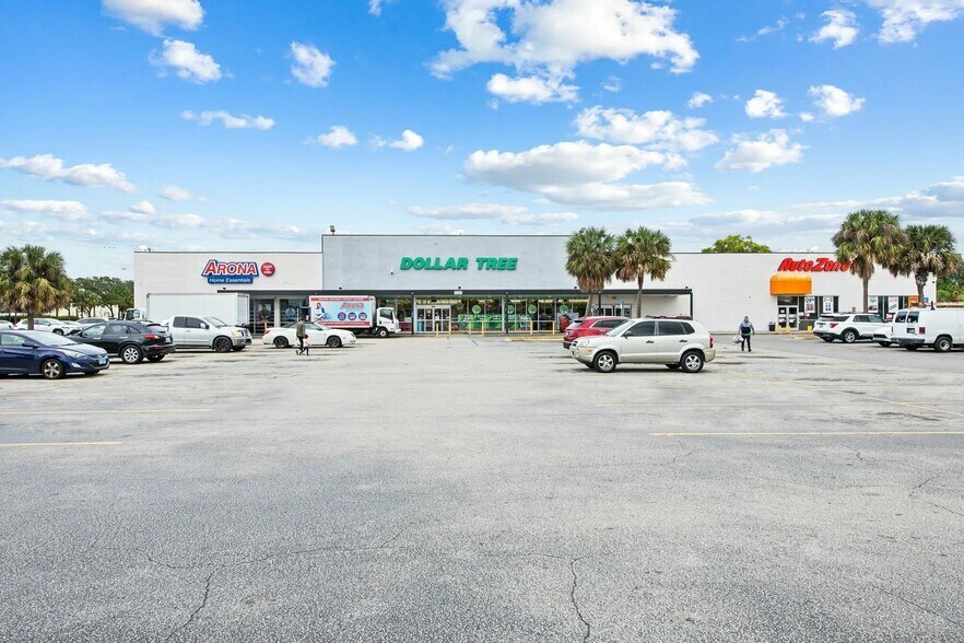 1722-1744 N Military Trl, West Palm Beach, FL à louer - Photo de l’immeuble – Image 1 sur 4