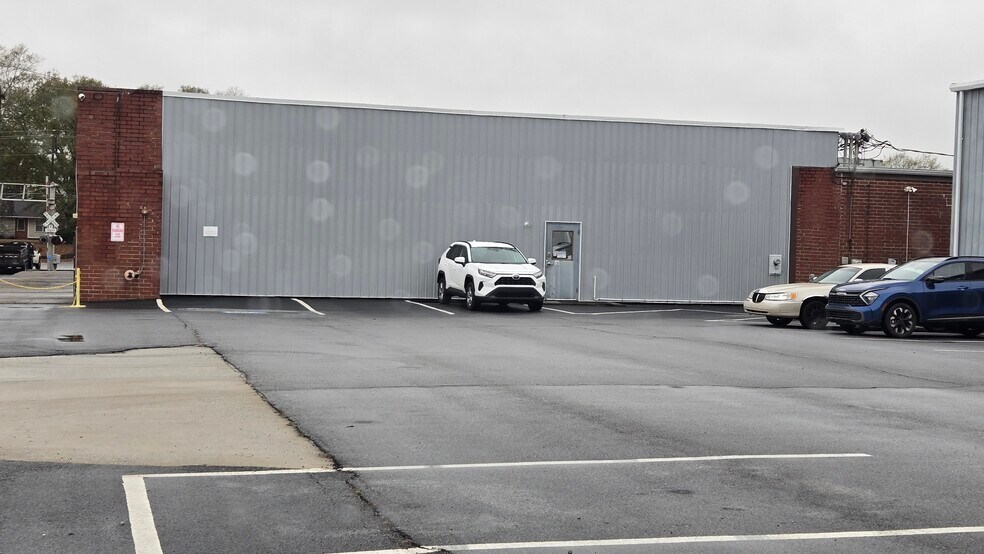 1108 Ellington Dr, Conyers, GA à louer - Photo de l’immeuble – Image 2 sur 4